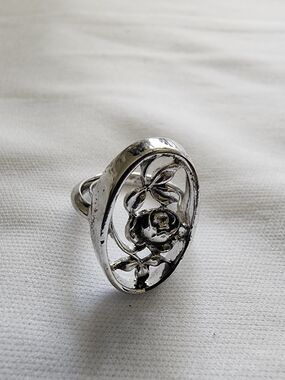 Floral Openwork Oval Silver Ring - Custom Jewelry